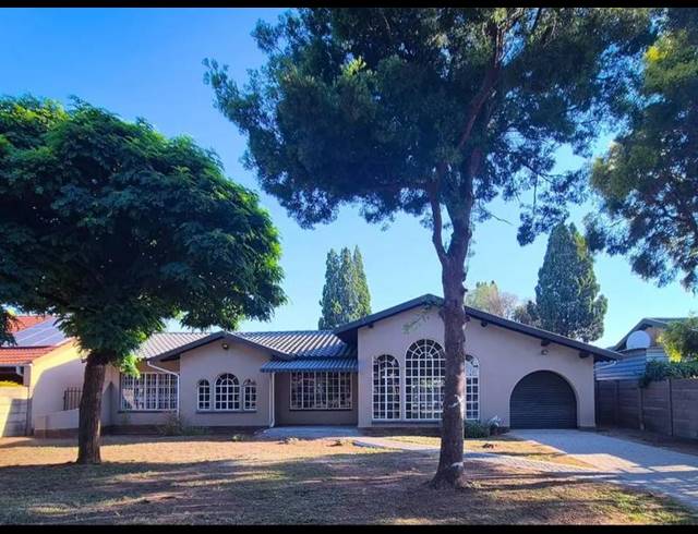 3 BEDROOM HOUSE FOR SALE IN VAALPARK